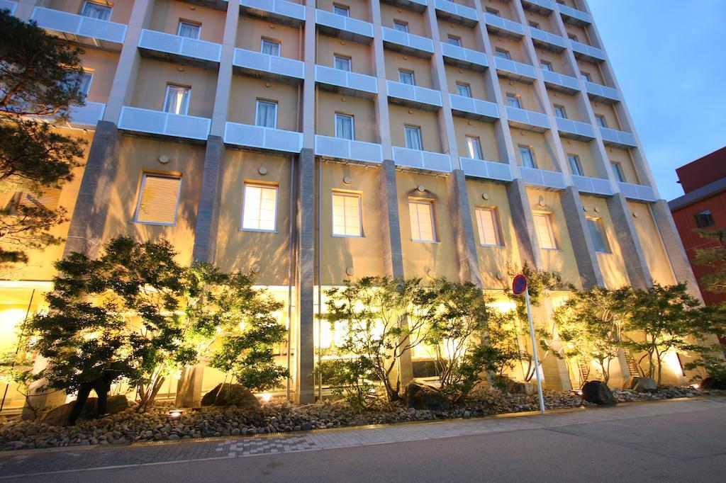 Uozu Manten Hotel Ekimae Экстерьер фото