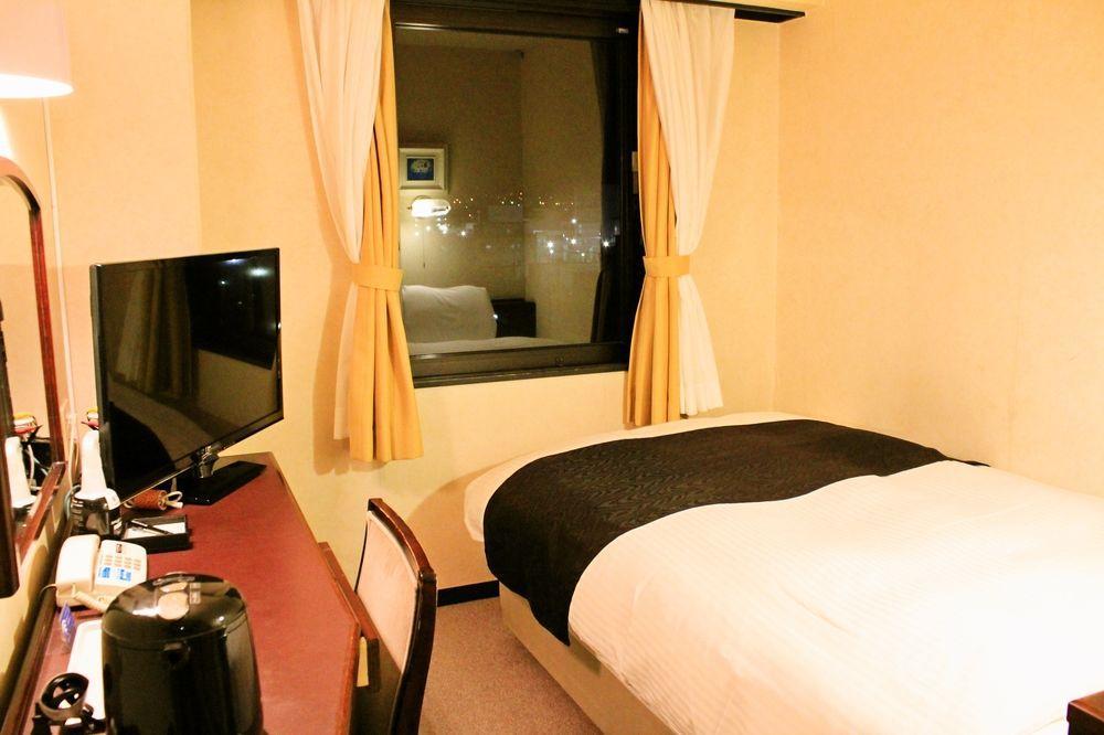 Uozu Manten Hotel Ekimae Экстерьер фото