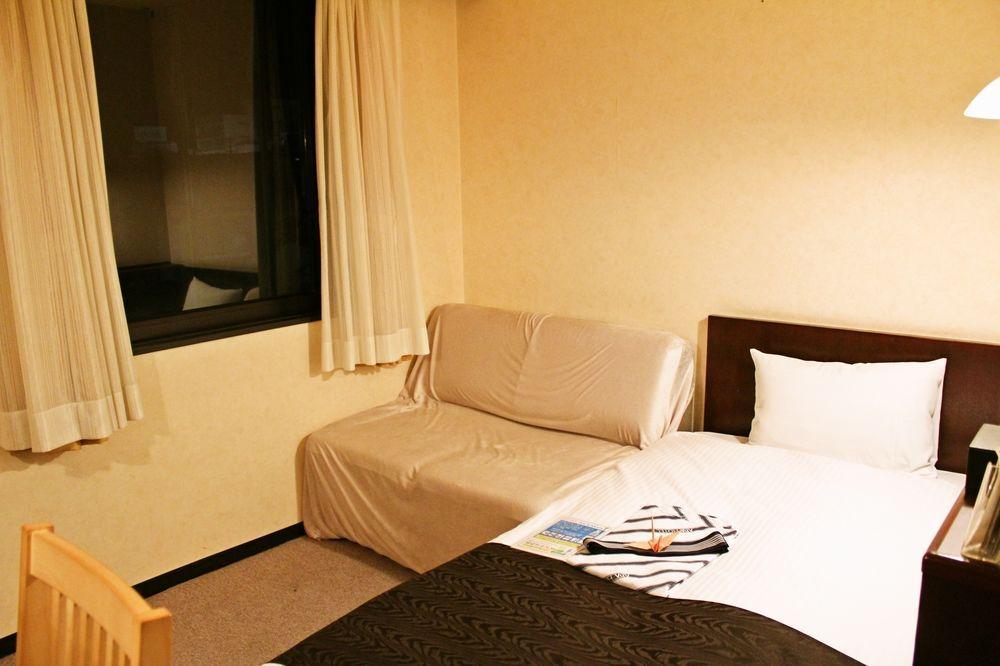 Uozu Manten Hotel Ekimae Экстерьер фото