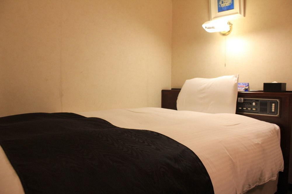 Uozu Manten Hotel Ekimae Экстерьер фото