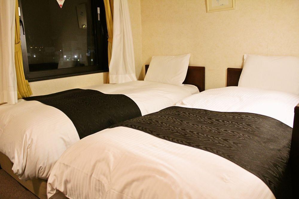 Uozu Manten Hotel Ekimae Экстерьер фото