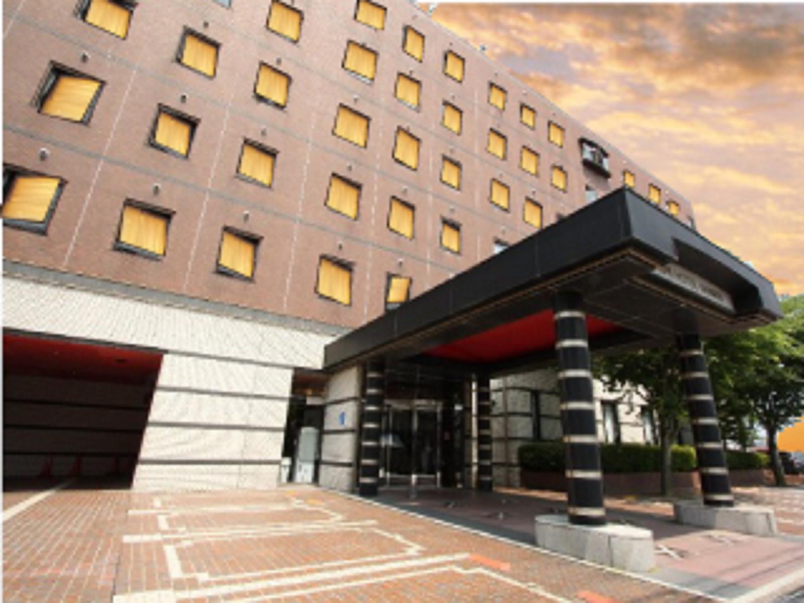 Uozu Manten Hotel Ekimae Экстерьер фото