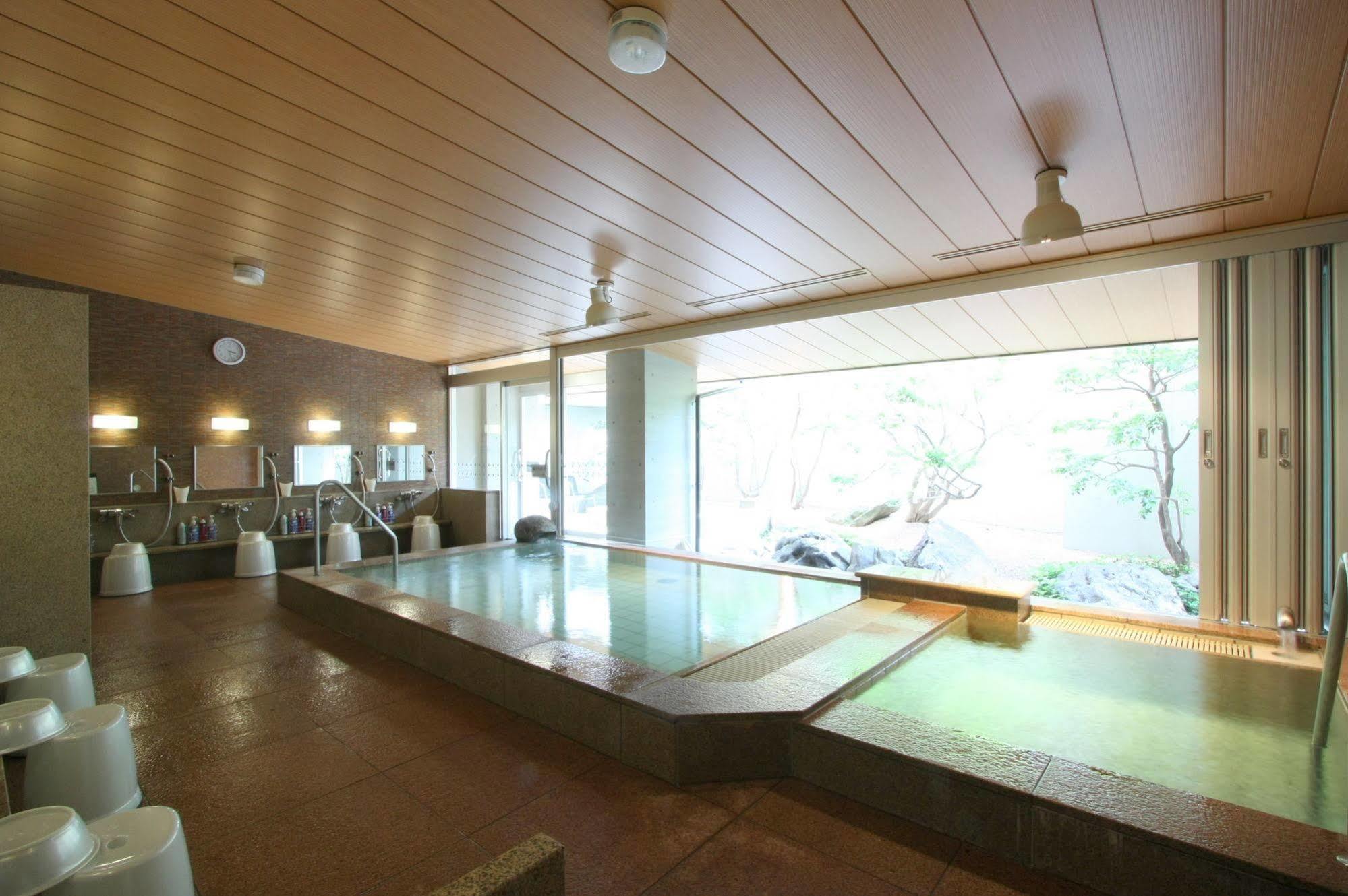 Uozu Manten Hotel Ekimae Экстерьер фото