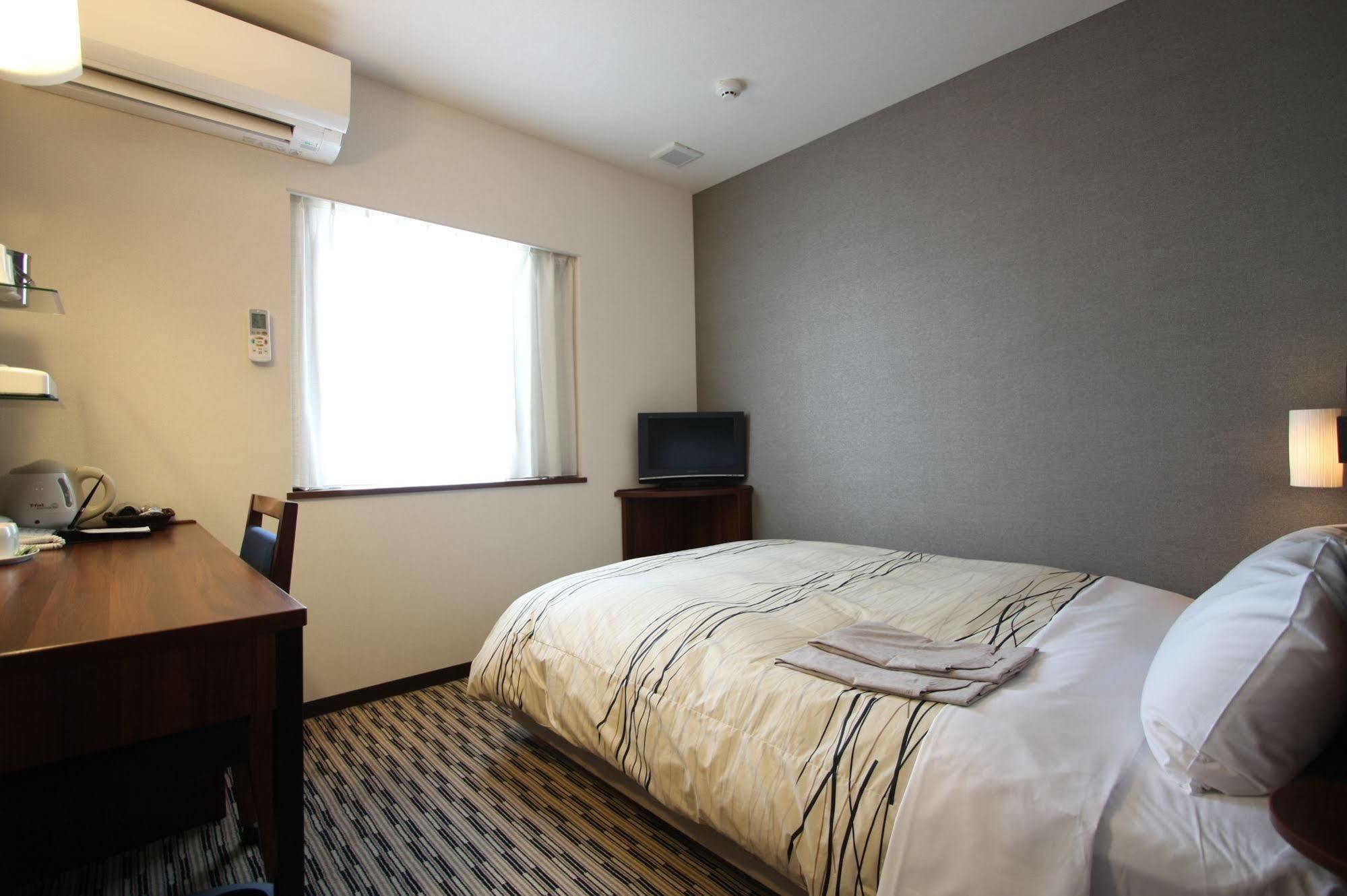 Uozu Manten Hotel Ekimae Экстерьер фото